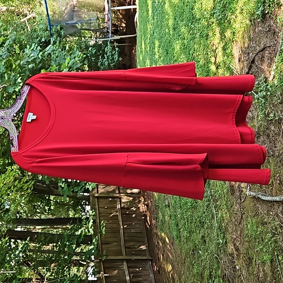 Avenue Top Double Bell Sleeve Relaxed Blouse  Deep Red Women's Plus Size 18/20 - Picture 4 of 16